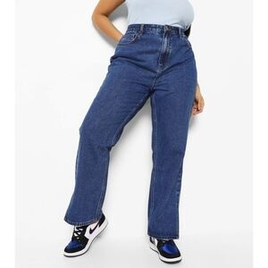 New! Boohoo Blue Plus Split Hem Straight Leg Jeans Mid Blue Size US 20. …
